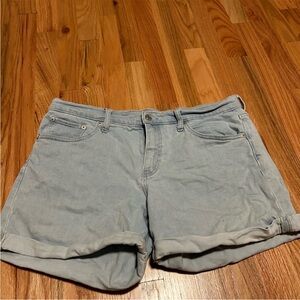 GAP Light Wash Denim Shorts size 31 Barely Worn!